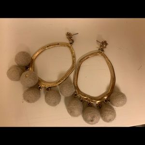 Beige felt drop earrings